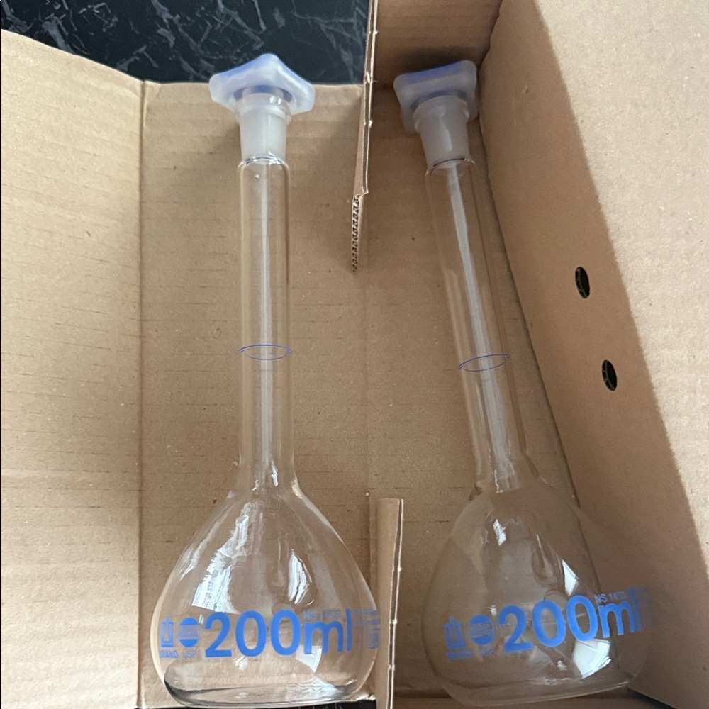 200ml Glass Volumetric Flasks